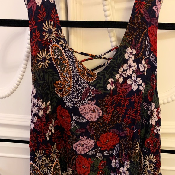 Love Fire V Neck Floral Tank W/ Criss Cross - Picture 2 of 5